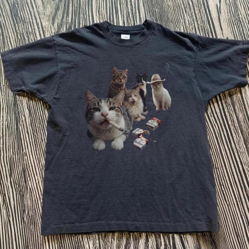 Gildan Men Black T-Shirt, Black Cat Smoking Tee